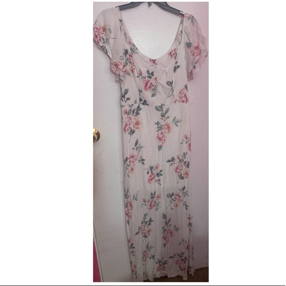 White floral short sleeve maxi dress